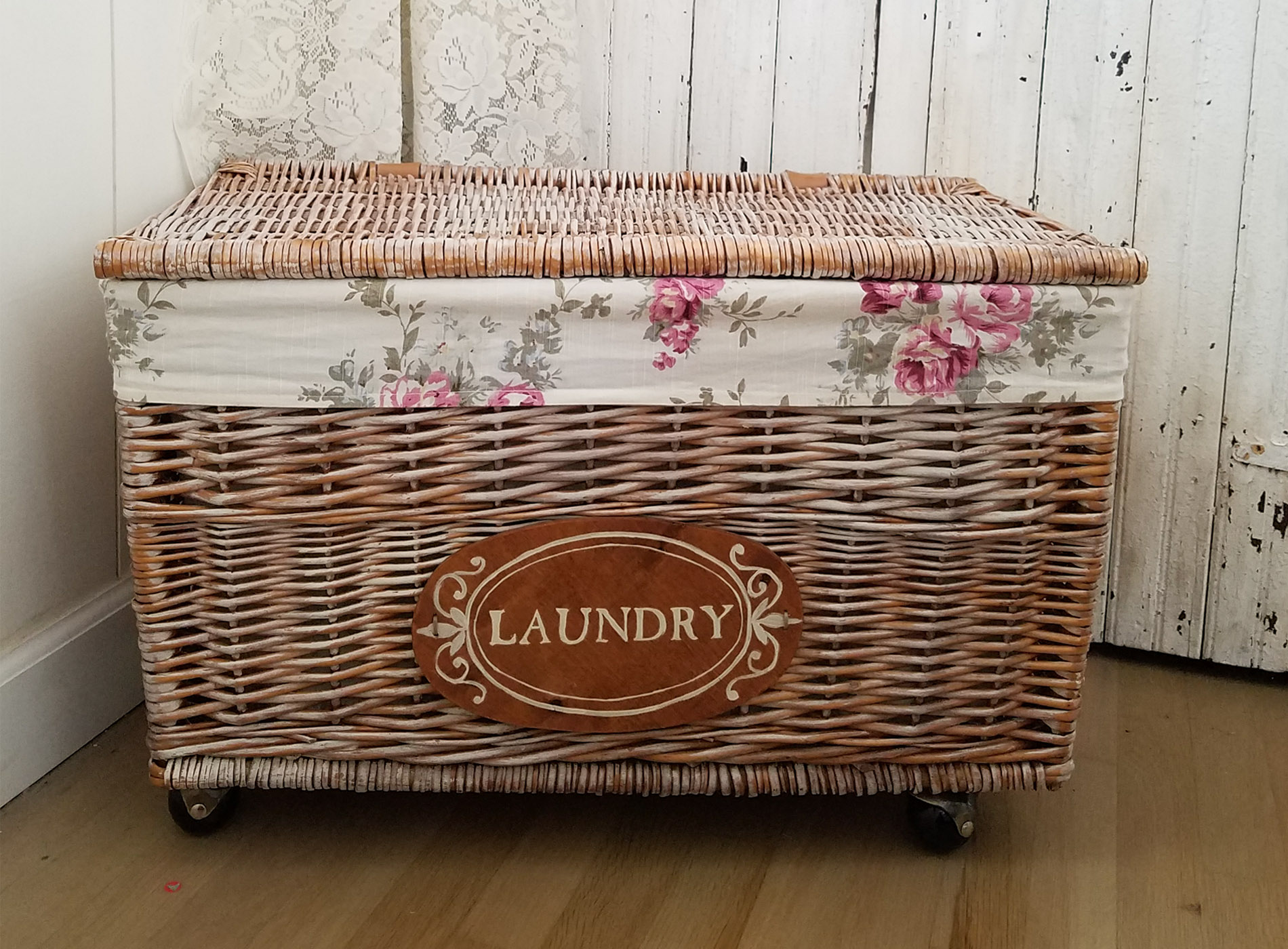 Featured DIY Rolling Laundry Cart by Prodigal Pieces | prodigalpieces.com