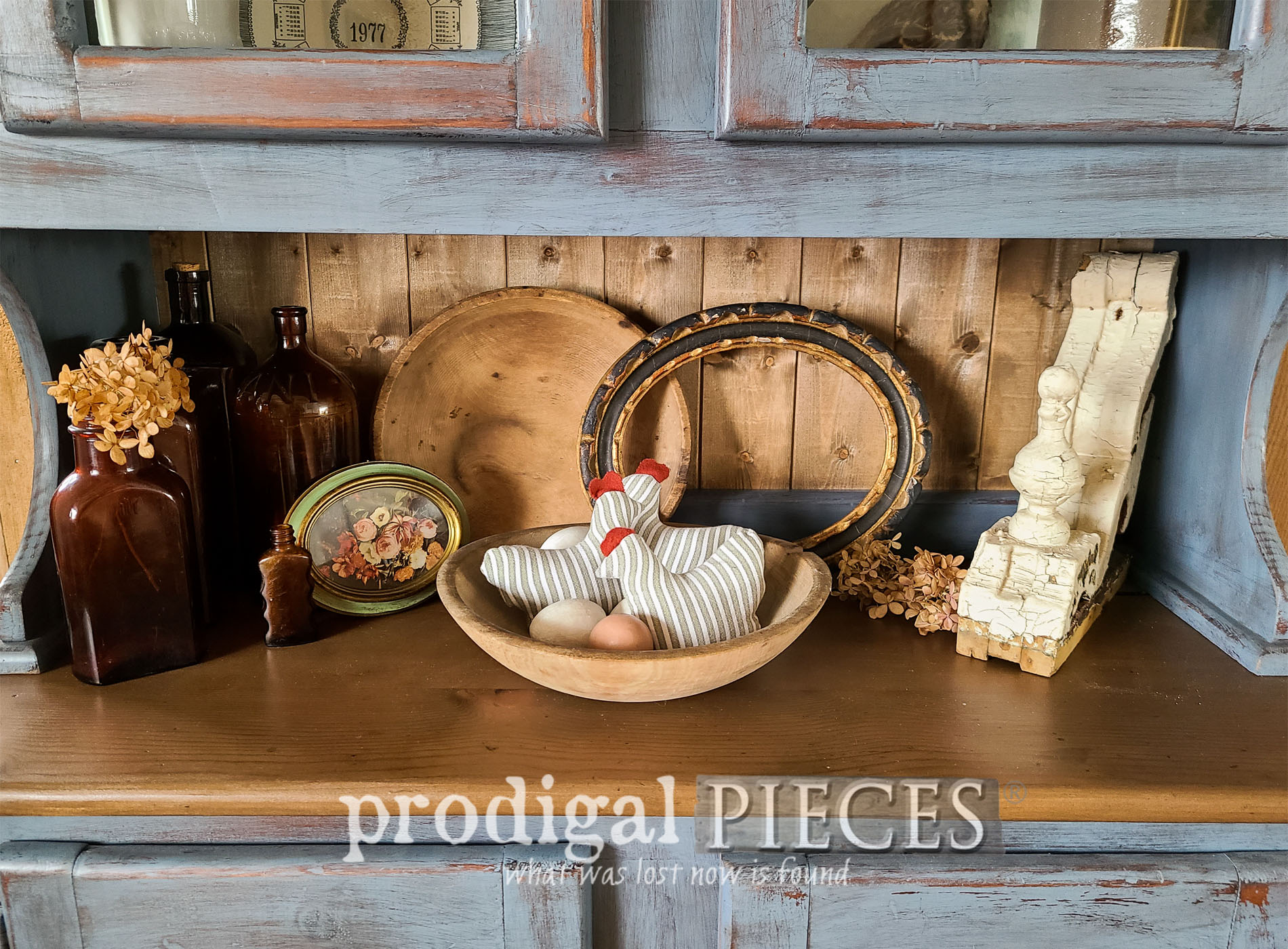 Featured Upcycled Bowl Filler Refashioned from Clothes by Larissa of Prodigal Pieces | prodigalpieces.com #prodigalpieces